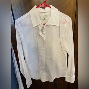 Women’s Banana Republic button up blouse. Size 12. White